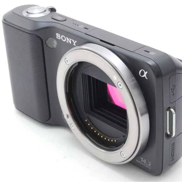 Sony Alpha Nex-3 14.2 MP Digital Camera 16mm 18-55mm - Picture 3 of 6